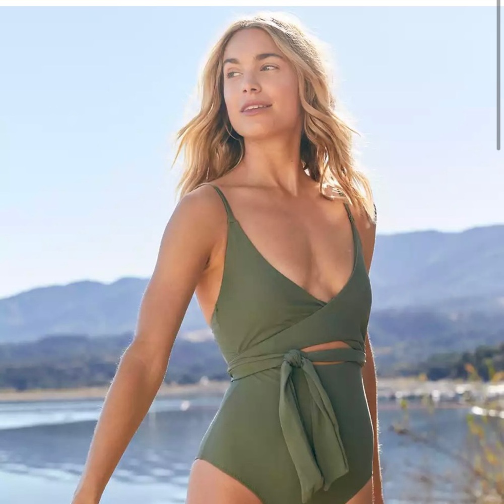 Aerie wrap one-piece NWT